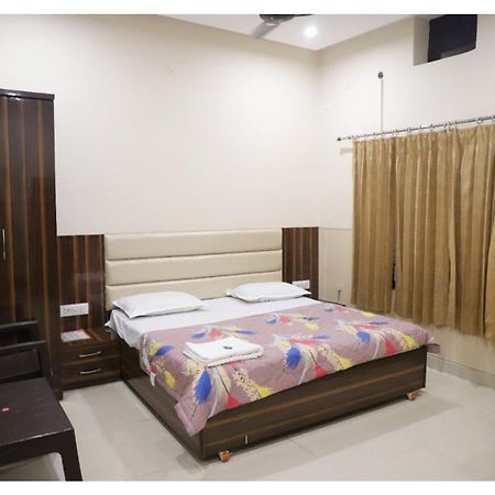 Rk Lodge Amritsar Eksteriør billede