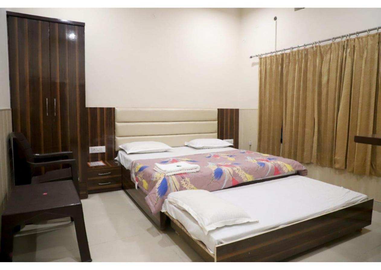 Rk Lodge Amritsar Eksteriør billede