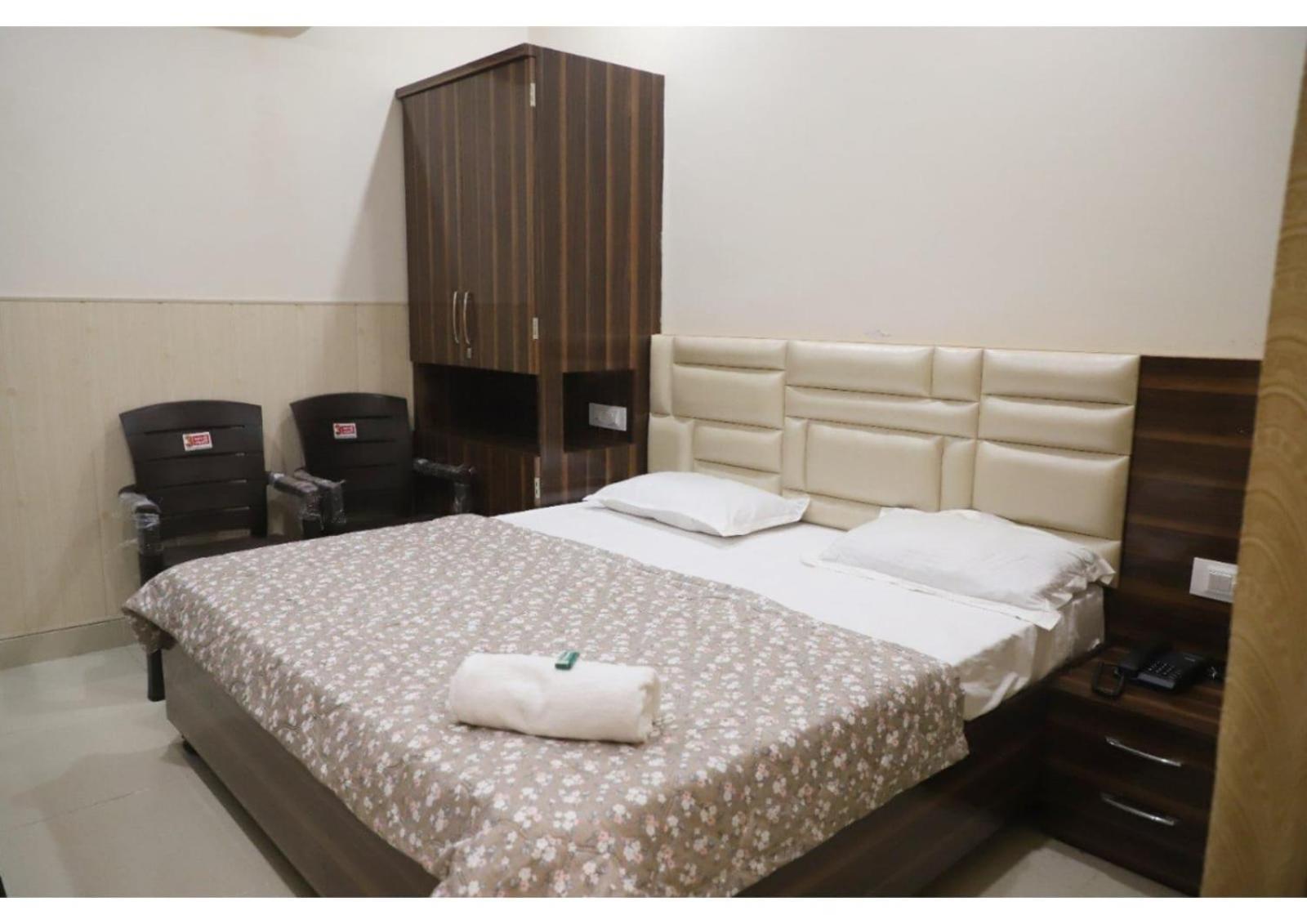 Rk Lodge Amritsar Eksteriør billede