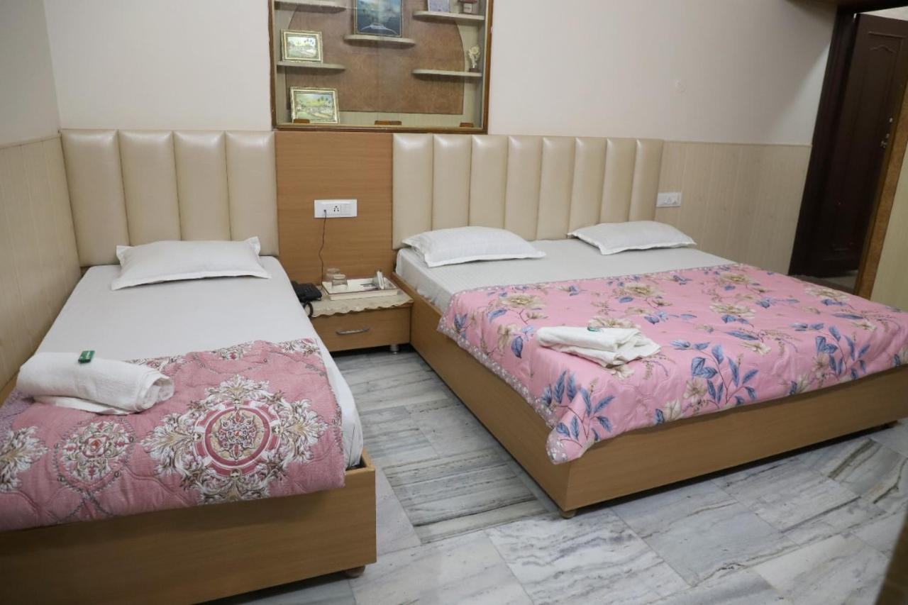 Rk Lodge Amritsar Eksteriør billede